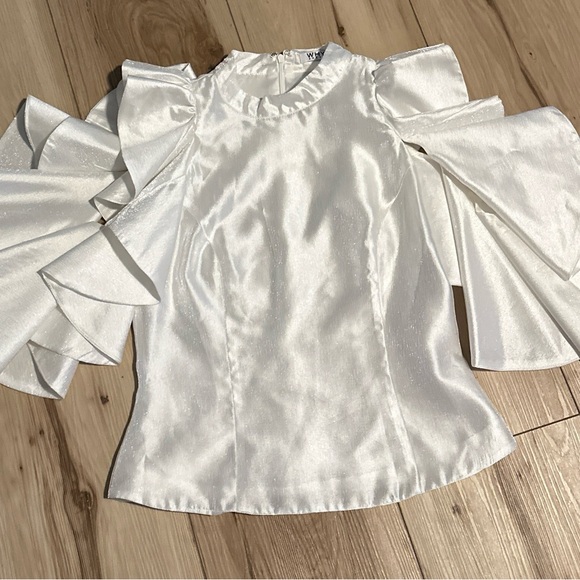 Strike A Pose with this statement blouse! Why dress brand - Picture 3 of 4